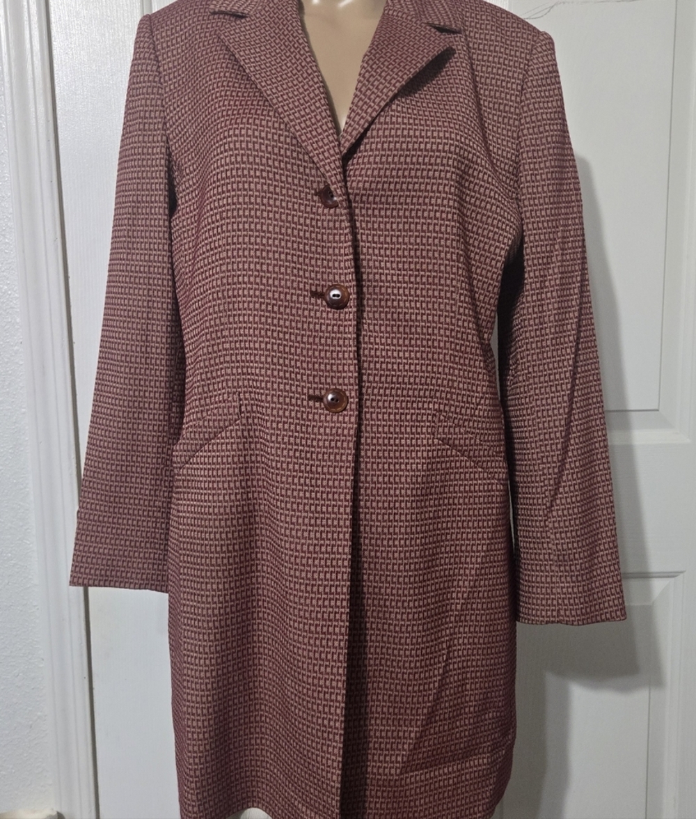 Le Suit Burgundy Textured Blazer. #150 - Picture 1 of 4